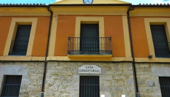 Ayuntamiento de Villavendimio - 1