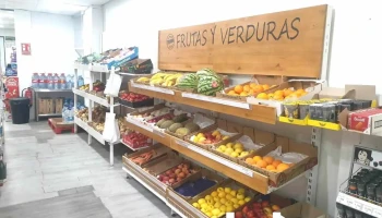 Supermercado El Castellet. - Plaça De L'Ajuntament