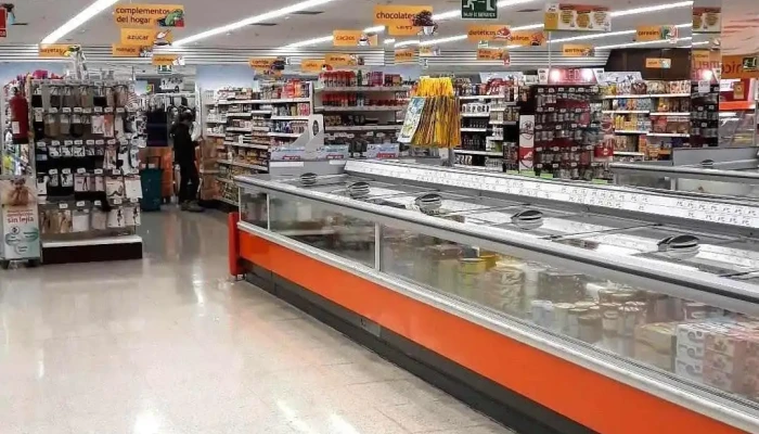 Ahorramas -  Interior - El Álamo