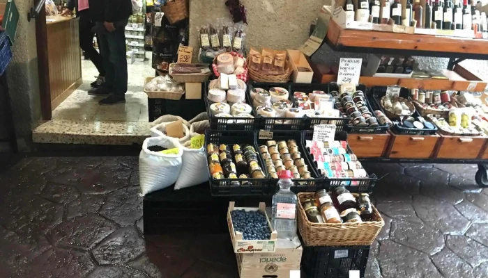 Autoservicio Mari Carniceria Interior - Ezcaray