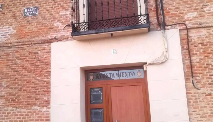 Ayuntamiento de Tapioles - 1
