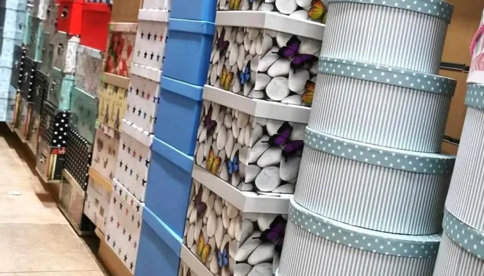 Bazar Alimentacion Nuevo Mundo Del Propietario - San Martín de la Vega