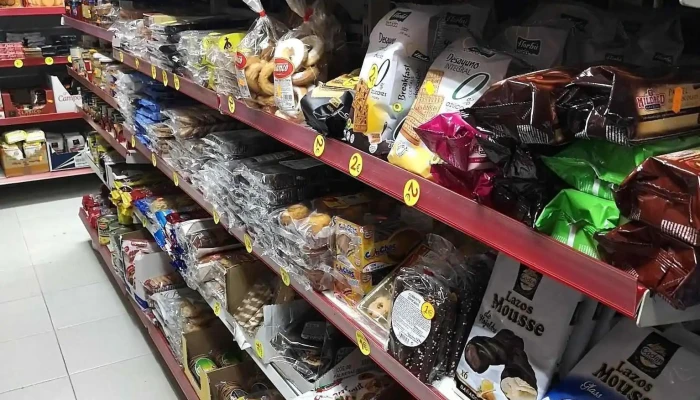 Bazar Y Alimentacion El Rey Interior - Tapia de Casariego