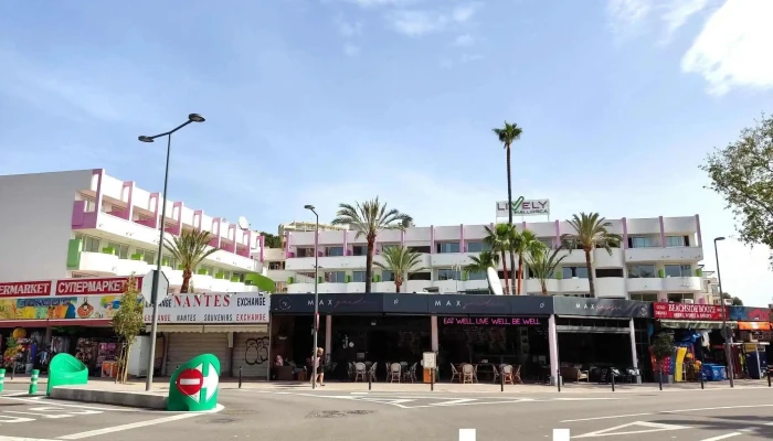 Bongo's Supermarket - 2