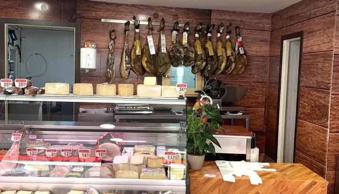 Carniceria Charcuteria Riano Interior - Los Molinos