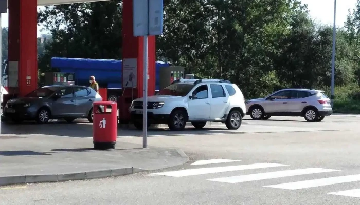 Carrefour Express Eess -  Estacionamiento - Asturias