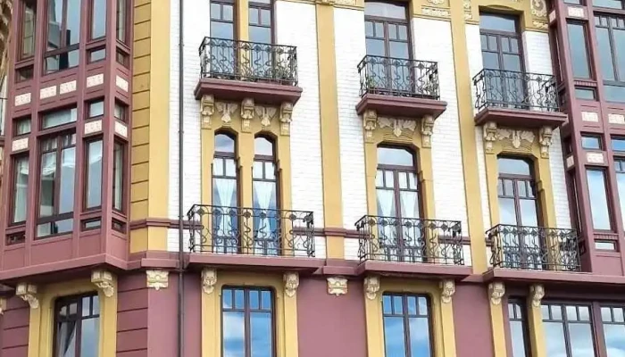 Carrefour Express -  Estacionamiento - Gijón