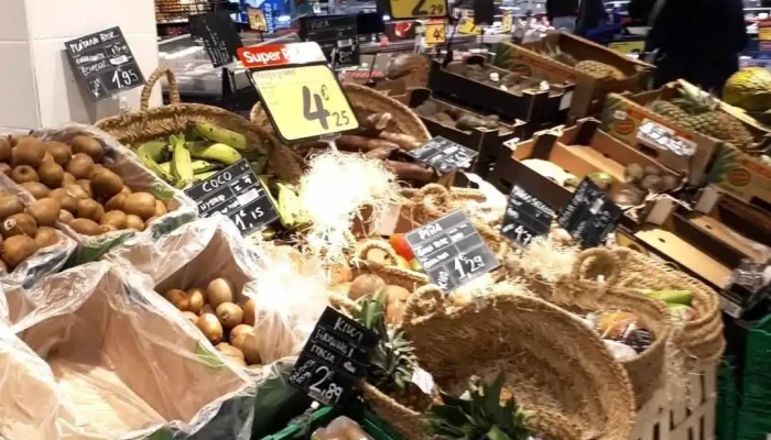Carrefour -  Interior - Madrid