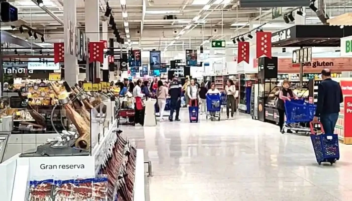 Centro Comercial Carrefour El Pinar -  Interior - Las Rozas de Madrid