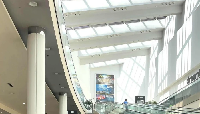 Centro Comercial Los Prados -  Promocion - Oviedo