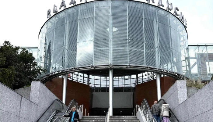 Centro Comercial Plaza Aluche -  Telefono - Madrid
