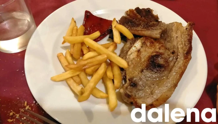 El Castillo De Moratinos -  Comida Y Bebida - Moratinos