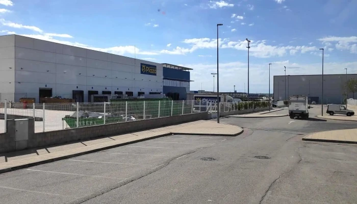 Establecimientos Plaza -  Estacionamiento - San Fernando de Henares
