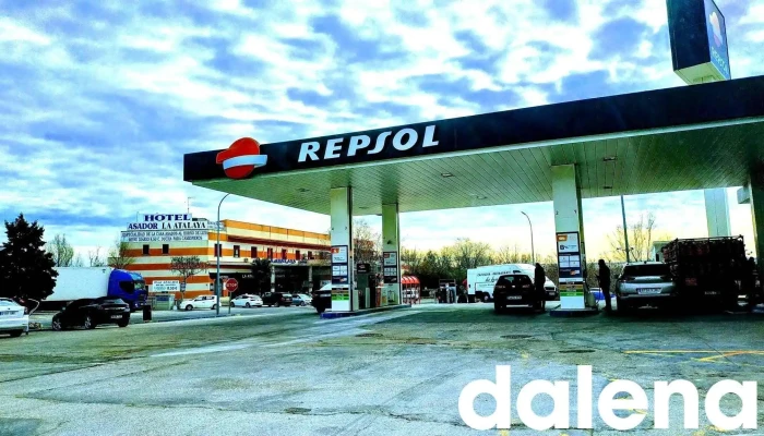 Estacion De Servicio Repsol Surtidor De Combustible - Fuentidueña de Tajo