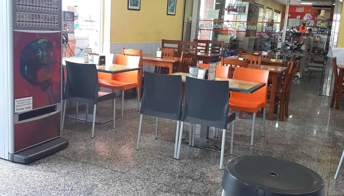 Estacion De Servicio San Roman Garcia Interior - Meres