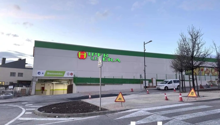 Hiper Usera -  Estacionamiento - Boadilla del Monte