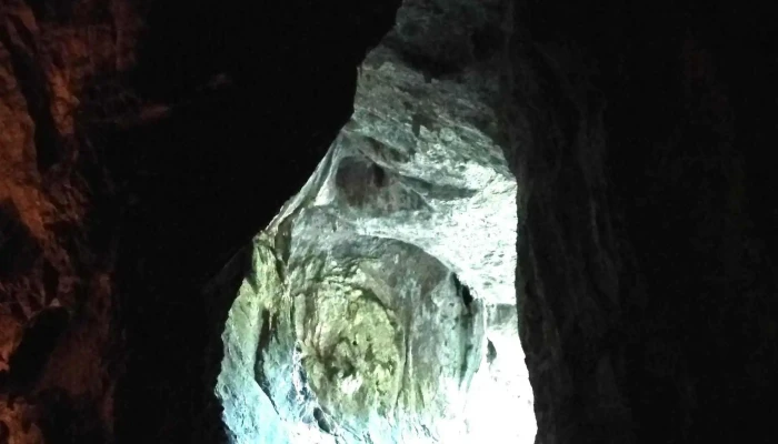 La Cuevona Queseria Artesania Alimentaria Casa Rural Cerca De Mi - Cuevas