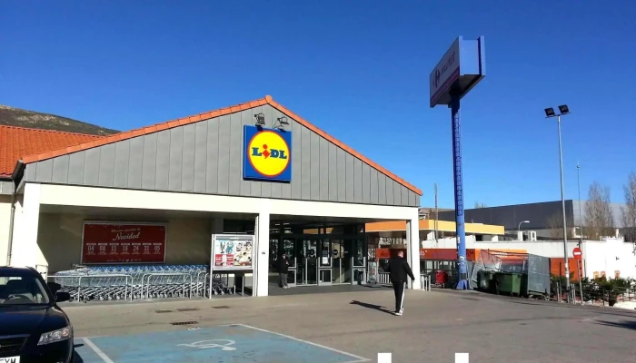 Lidl -  Estacionamiento - San Lorenzo de El Escorial