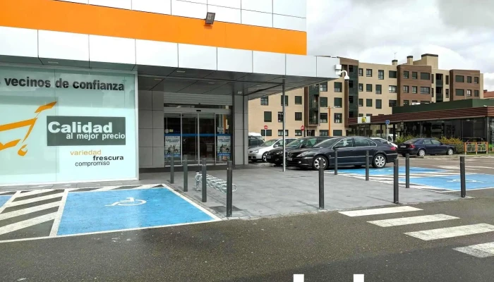 Lupa Supermercados -  Estacionamiento - Aranda de Duero