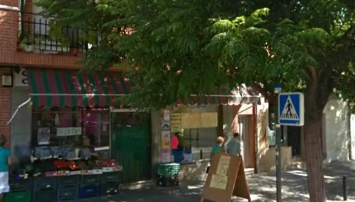 Mercadito Hnos Uzal Instagram - El Álamo
