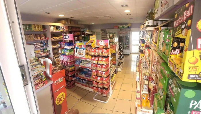 Mini Market Internacional -  Interior - Valdemorillo
