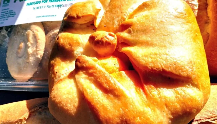 Panaderia Reposteria Cano Comida Y Bebida - Pola de Somiedo