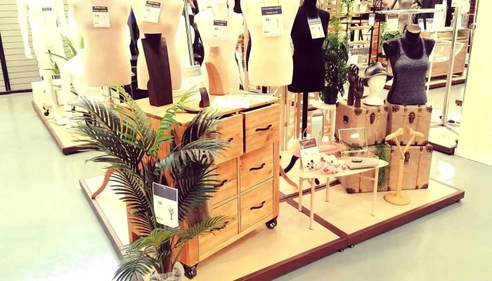 Retif Alcobendas Mobiliario Para Tiendas Interior - Alcobendas