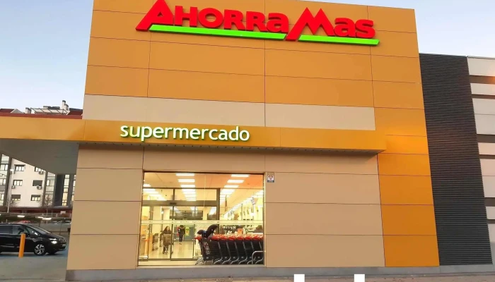Supermercado Ahorramas -  Estacionamiento - Alcalá de Henares