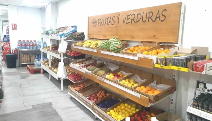 Supermercado El Castellet. - Plaça De L'Ajuntament