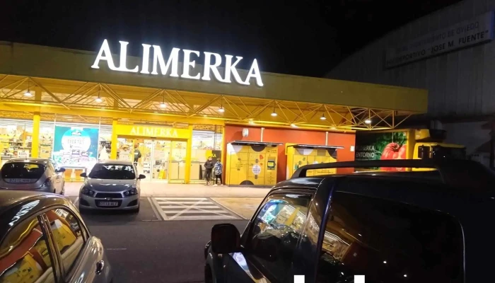 Supermercados Alimerka -  Estacionamiento - Colloto
