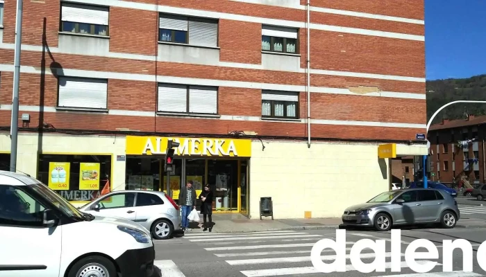 Supermercados Alimerka -  Estacionamiento - Mieres