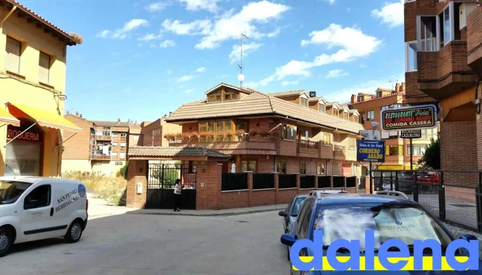 Supermercados Fernando Ruiz -  Estacionamiento - Belorado