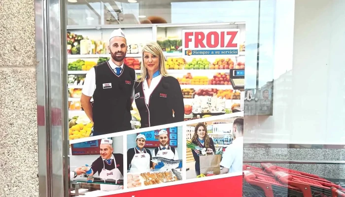 Supermercados Froiz -  Supermercado - 73-75
