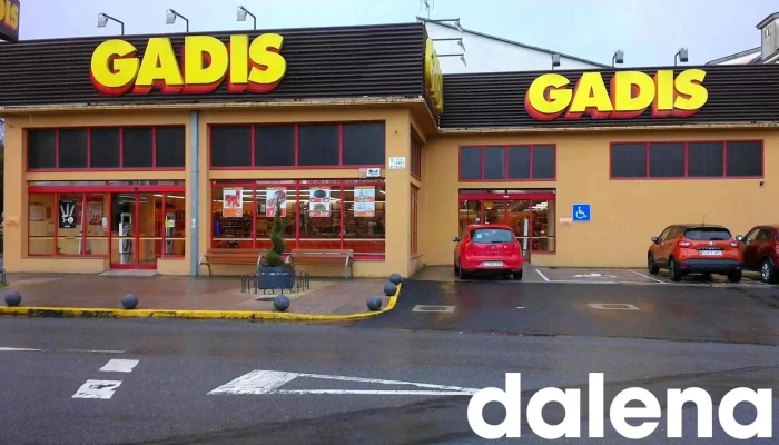 Supermercados Gadis -  Estacionamiento - Vilalba