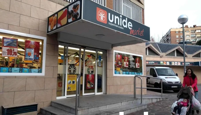 Unide Market Supermercados -  Estacionamiento - Madrid