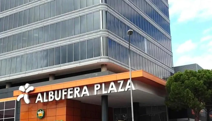 Zona Comercial Albufera Plaza -  Videos - Madrid